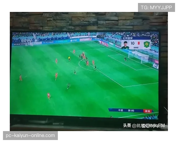 红牌判罚标准为何常被误解？裁判尺度背后的规则真相揭秘